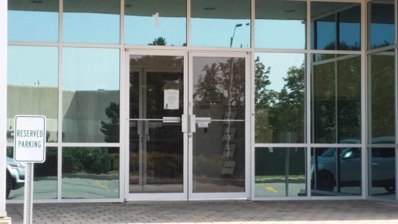 commercial glass installation